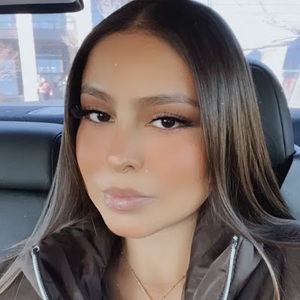 Meet your Posher, Mia